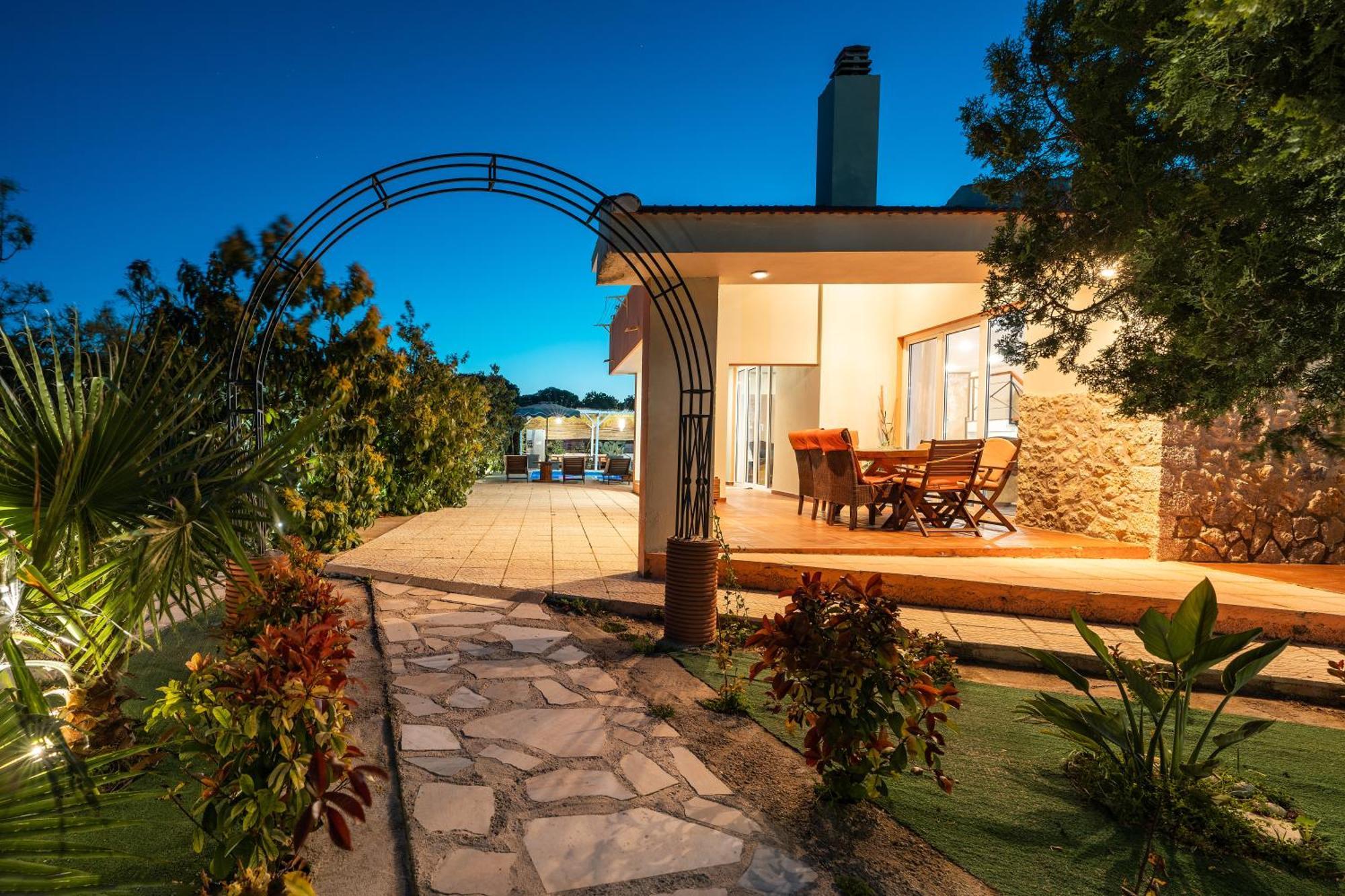 Artzy Villa Rhodes City Exterior photo