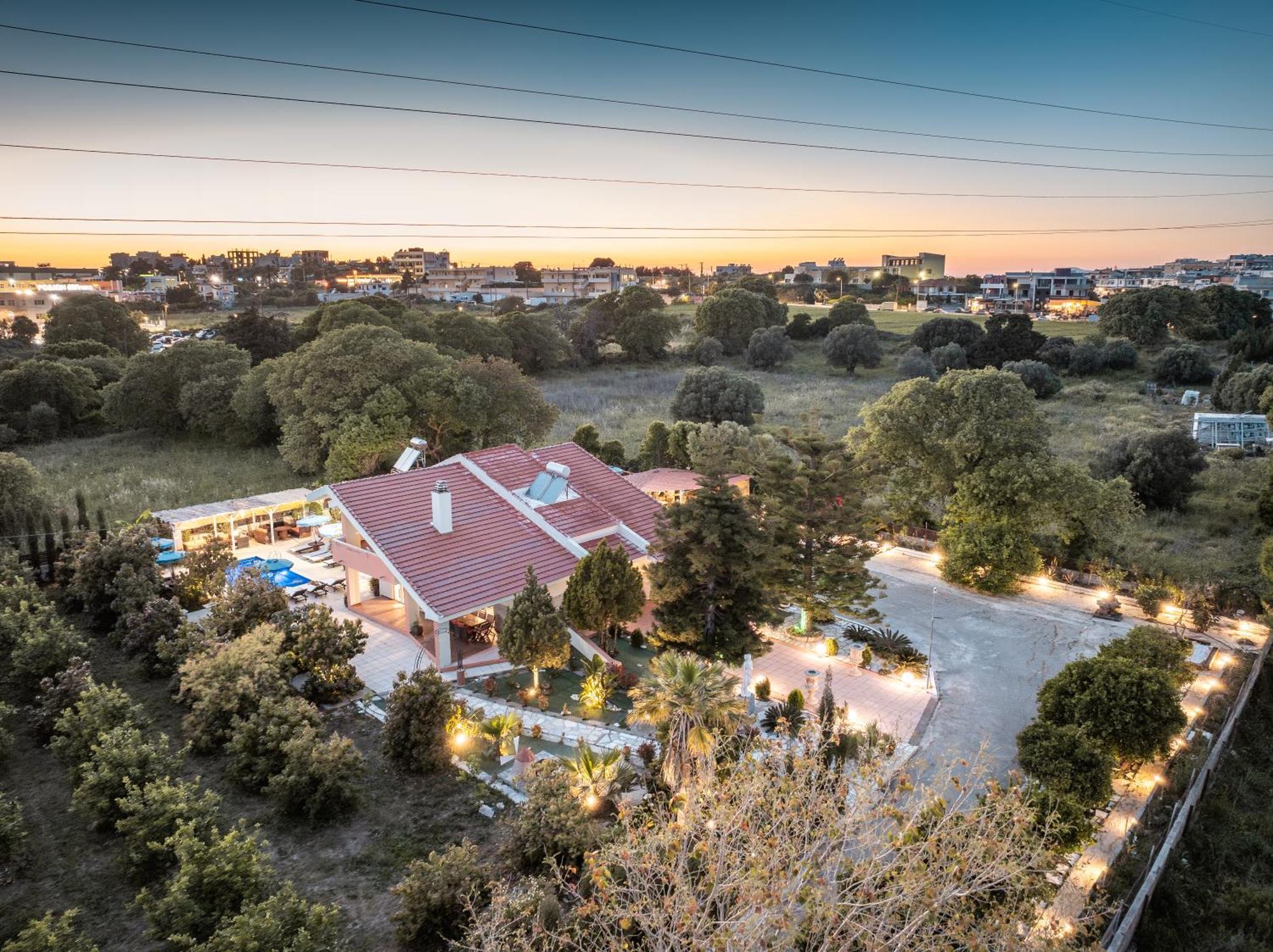 Artzy Villa Rhodes City Exterior photo